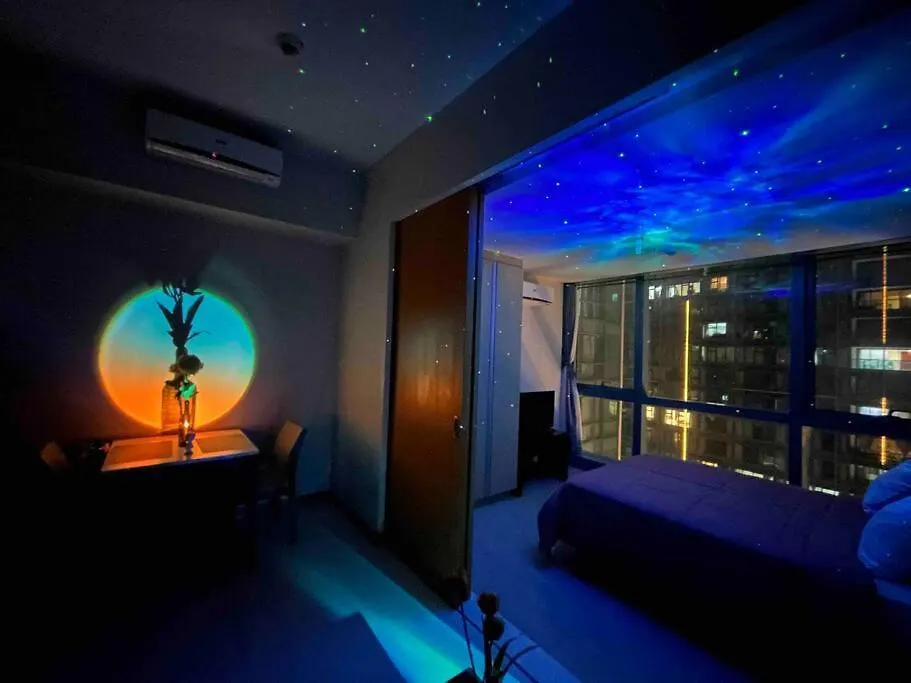 Apartment 1-Bedroom Glass View Suite Beside Grand Hyatt Bgc Manila
