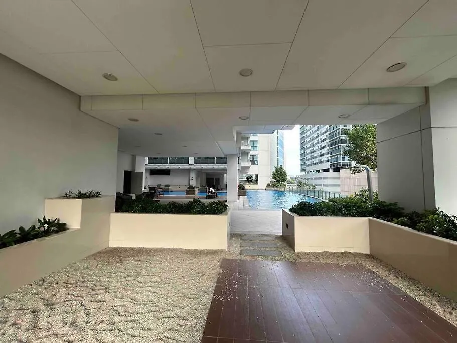 1-Bedroom Glass View Suite Beside Grand Hyatt Bgc Manila Apartment