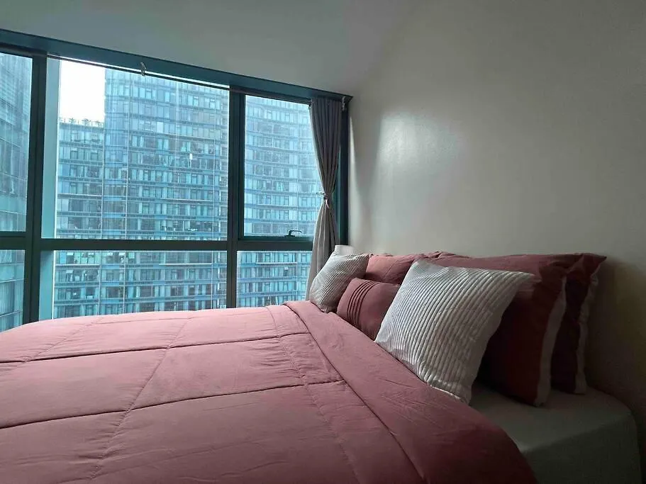 1-Bedroom Glass View Suite Beside Grand Hyatt Bgc Manila Apartment