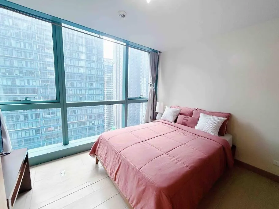 1-Bedroom Glass View Suite Beside Grand Hyatt Bgc Manila
