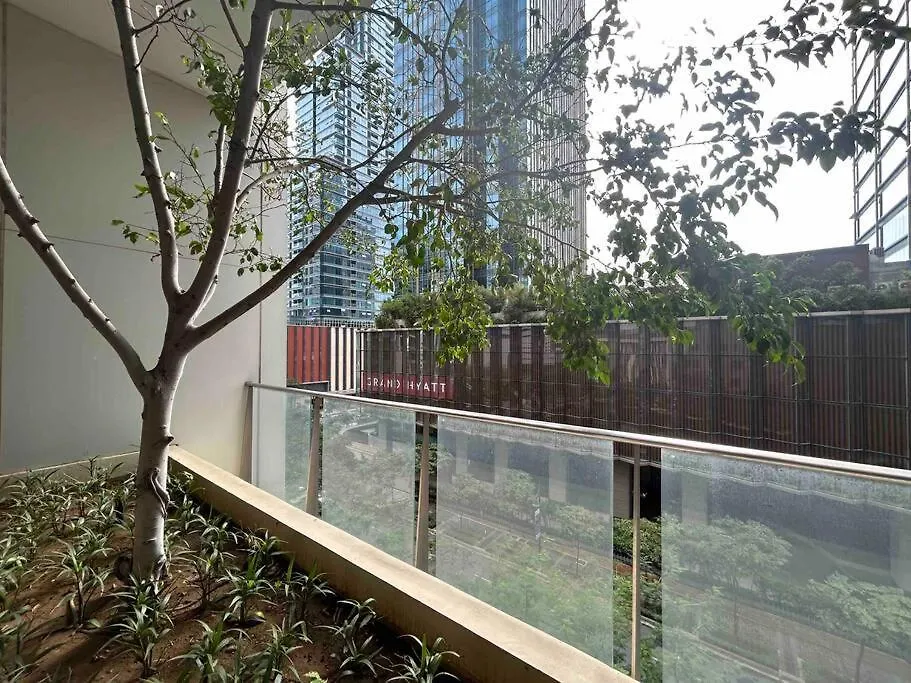 Apartment 1-Bedroom Glass View Suite Beside Grand Hyatt Bgc Manila