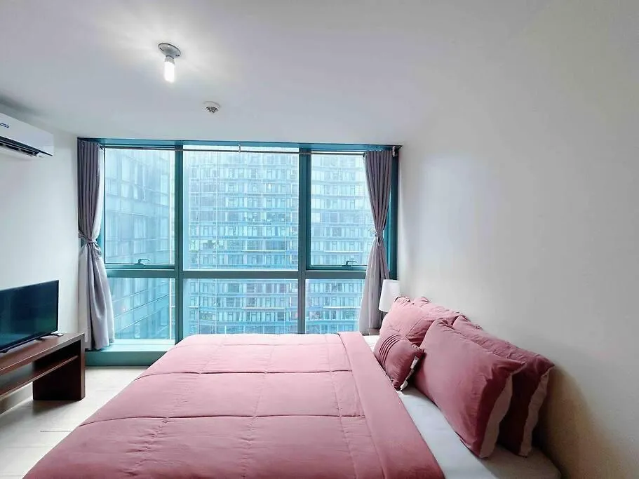 1-Bedroom Glass View Suite Beside Grand Hyatt Bgc Manila
