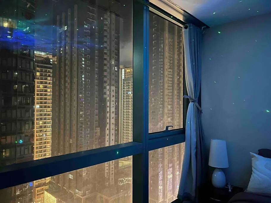 1-Bedroom Glass View Suite Beside Grand Hyatt Bgc Manila Apartment