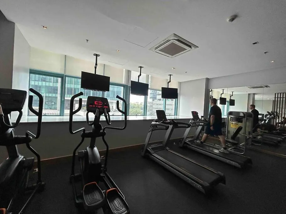 Apartment 1-Bedroom Glass View Suite Beside Grand Hyatt Bgc Manila