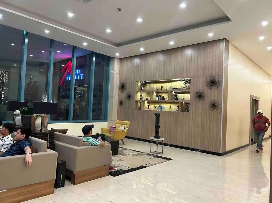 1-Bedroom Glass View Suite Beside Grand Hyatt Bgc Μανίλα